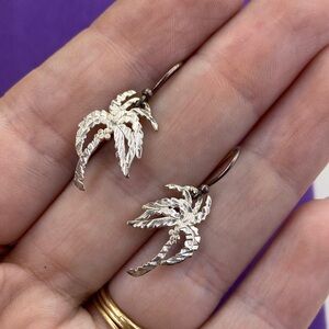 💛 Vintage 925 Coconut Tree Earrings